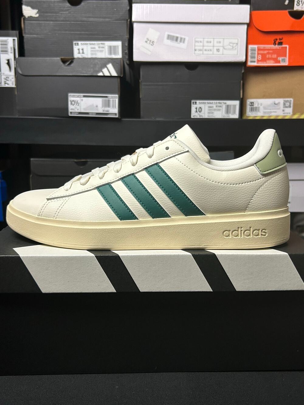 adidas Grand Court 2.0 Off White Green / $70 Retail! / Size 10.5 / Brand New!!